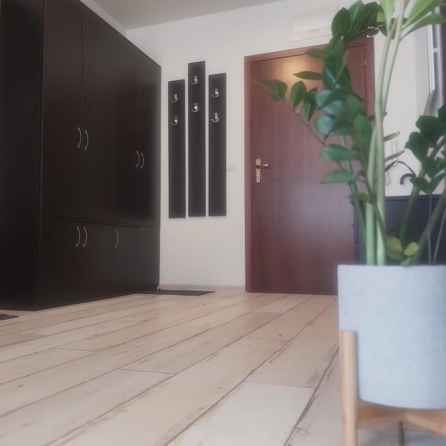 Saint Nicholas Varna Lovely 2 Bedroom Apartment With Sunny Garden Ngoại thất bức ảnh