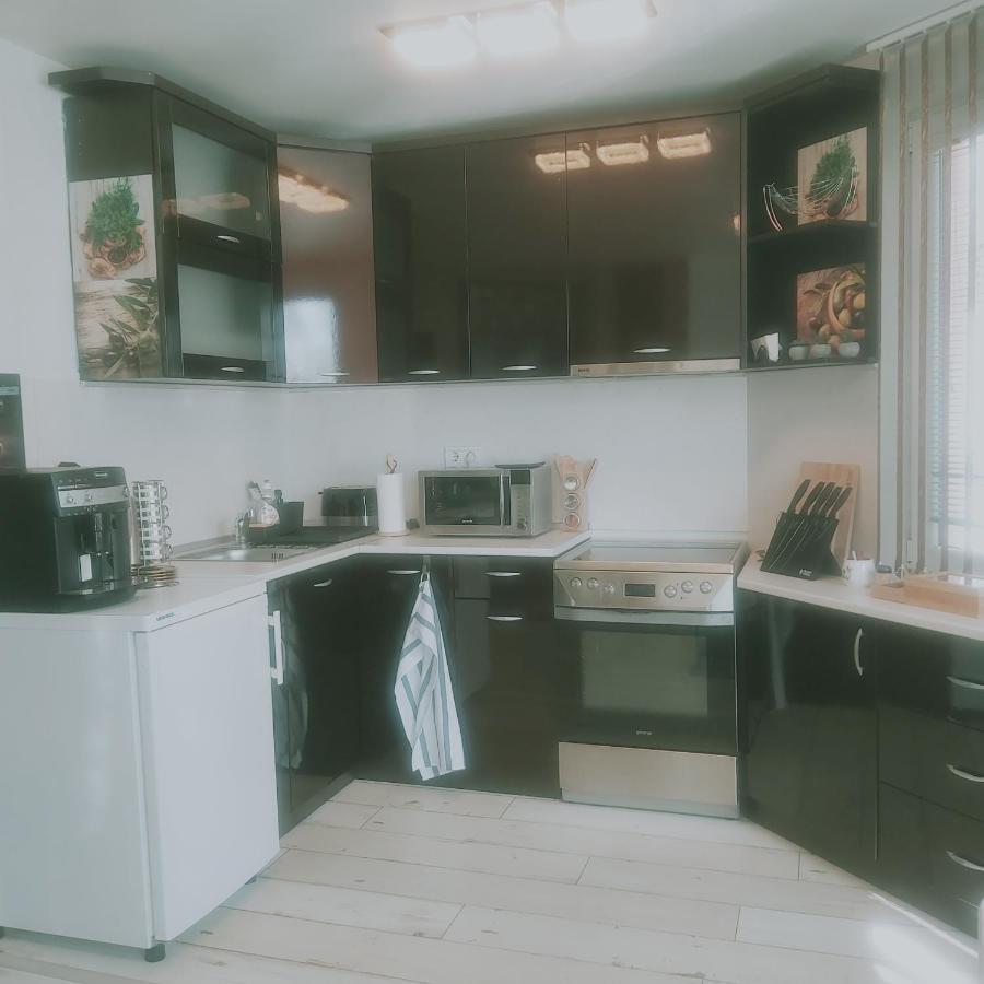 Saint Nicholas Varna Lovely 2 Bedroom Apartment With Sunny Garden Ngoại thất bức ảnh