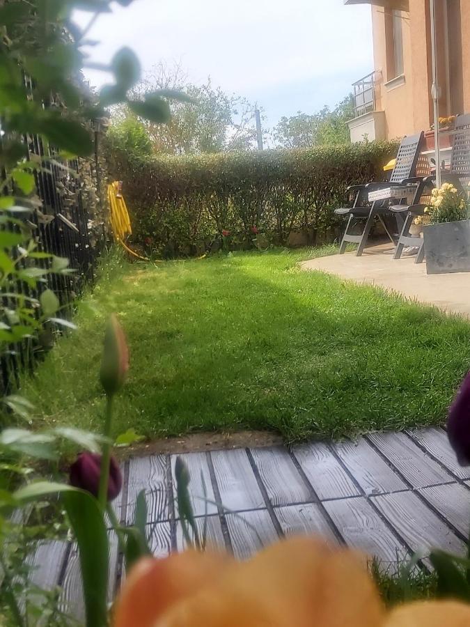 Saint Nicholas Varna Lovely 2 Bedroom Apartment With Sunny Garden Ngoại thất bức ảnh